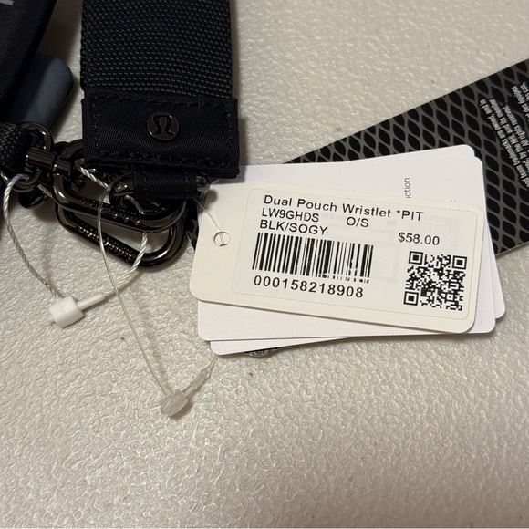 NWT PITTSBURGH PENGUINS DUAL POUCH WRISTLET Black/Solar Grey BLK/SOGY Lululemon - Picture 12 of 15